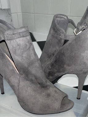 Nine West Gray Suede Peep-Toe High Heels with Ankle Strap